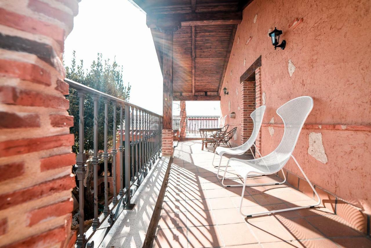 La Huerta Del Duero Guest House Villamarciel Exterior photo